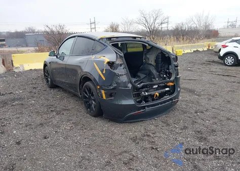 2021 Tesla Model Y Long Range Dual Motor All-Wheel Drive from USA, damaged, VIN 5YJYGDEE4MF244817